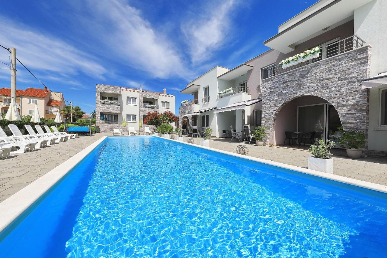 Apartments Punta Привлака Экстерьер фото