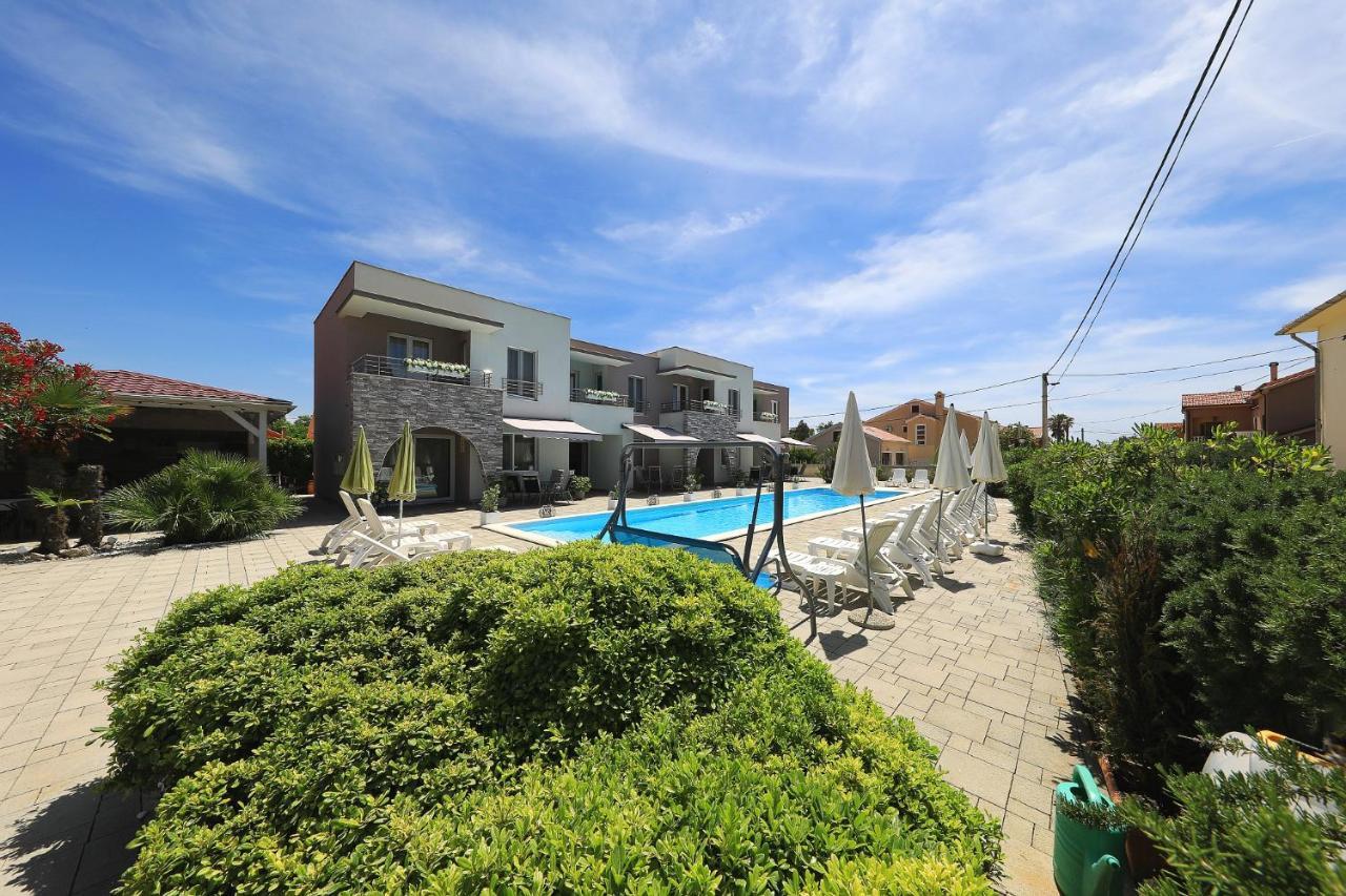 Apartments Punta Привлака Экстерьер фото